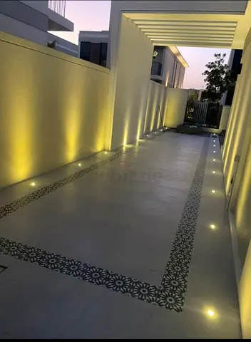 Landscape LLC garden matienss planter box artificial grass