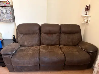 Comfortable and Spacious 3-Seater + 1-Seater Recliner Sofa for Sale