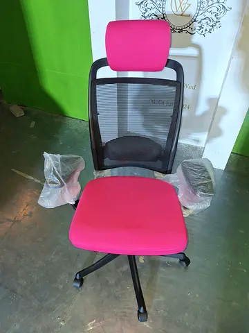 pink and black ergonomic merryfair full options chair