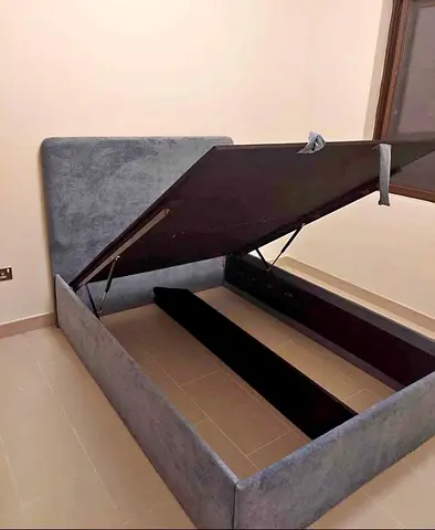Simple Queen Size Hydraulic Storage Bed Are Available For Sale