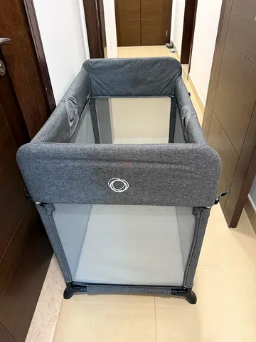 ⭐️⭐️ Bugaboo Stardust Pop -Up Travel Cot / Playyard⭐️⭐️