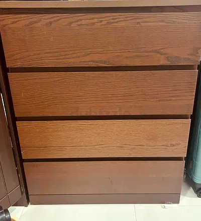 Chest Drawers (Good Quality and specious)