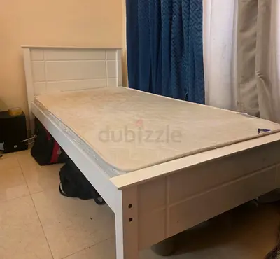 Single bed mattress and frame