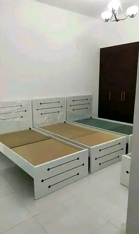 I am Selling single bed brand new