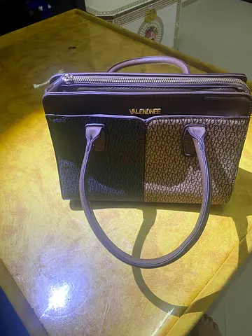 Chic Valendnee Handbag for Sale
