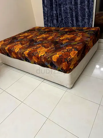 KING SIZE BED WITH MATTRESS