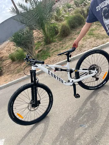 Canyon Neuron Young Hero size XS