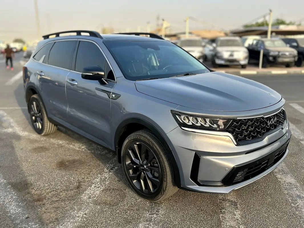 Kia Sorento 2021 — photo 1 of 19