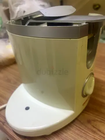 Compact Hand Blender for Quick Mixing and Blending