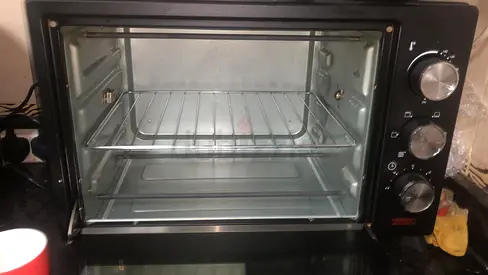 Compact and Efficient Oven for Your Kitchen