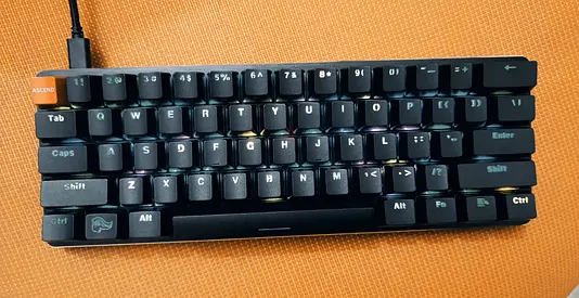 Glorious GMMK Compact 60% Mechanical Keyboard (Full Set, Excellent Condition)
