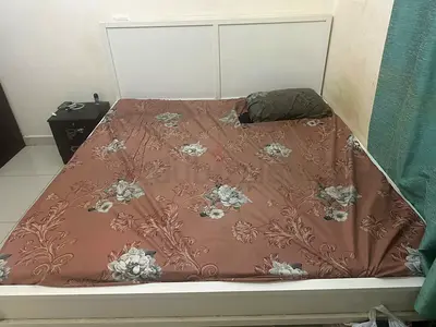 Comfortable Double Bed with Elegant Design