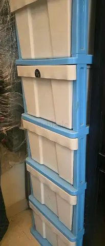 Plastic shelf