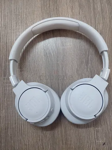 JBL Tune 710BT Wireless Over-Ear Headphones White