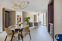 Upgraded | Large Kitchen | Bath tub