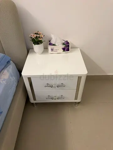 Elegant White Vanity Table with Mirror