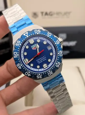 TAG Heuer Mens Formula 1 Watch - Blue Dial  Silver Bracelet