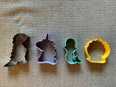 Set of cookie or sandwich cutters