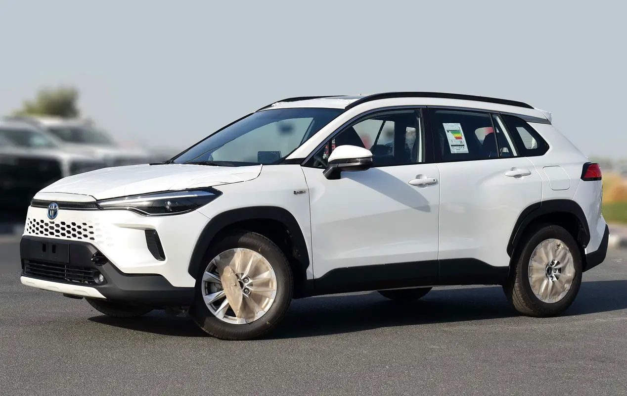 Toyota Corolla Cross 2025 — photo 1 of 20