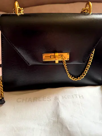 Chic CHARLES  KEITH Black Handbag