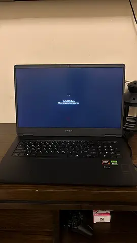 Hp omen 17 240hz QHD 2560x1440p gaming laptop / ryzen 7 8845hs with Rtx 4070 8gb/16gb ram 1tb ssd