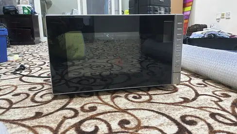 Sleek and Modern Microwave Oven for Sale homeCO