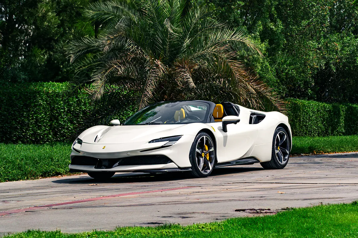 Ferrari SF90 Spider 2023 — photo 1 of 17