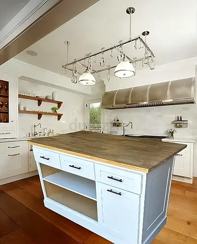 Beautiful Kitchen Island with Modern Finish