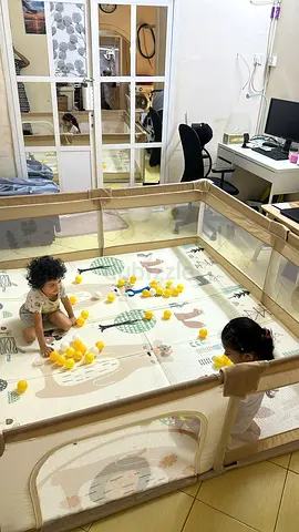 Baby play pen
