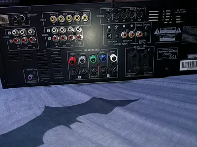 Harman Kardon AVR 2550 Receiver for Sale - Excellent Condition remote Bluetooth