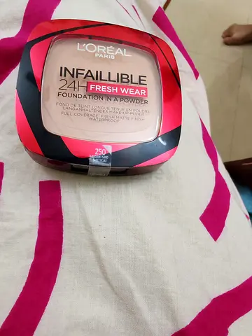 LOreal Paris infallible 24 H fresh wear foundation in a powder250...39 final