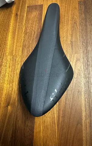 Fizik Arione R3 Bicycle Saddle for Sale