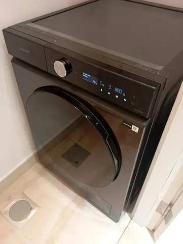 Samsung 11,8 washer dryer super clean condition very good working without scratches