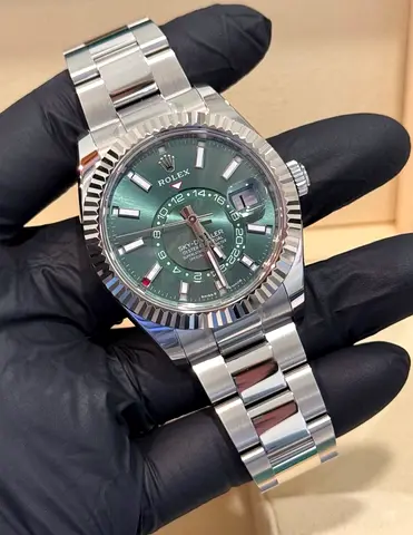 SC Rolex Sky Dweller Oyster Mint 1-1
