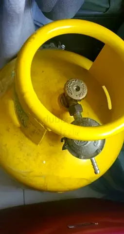 13.5 kg yellow gas cylinder with regulator (for Sharjah region)
