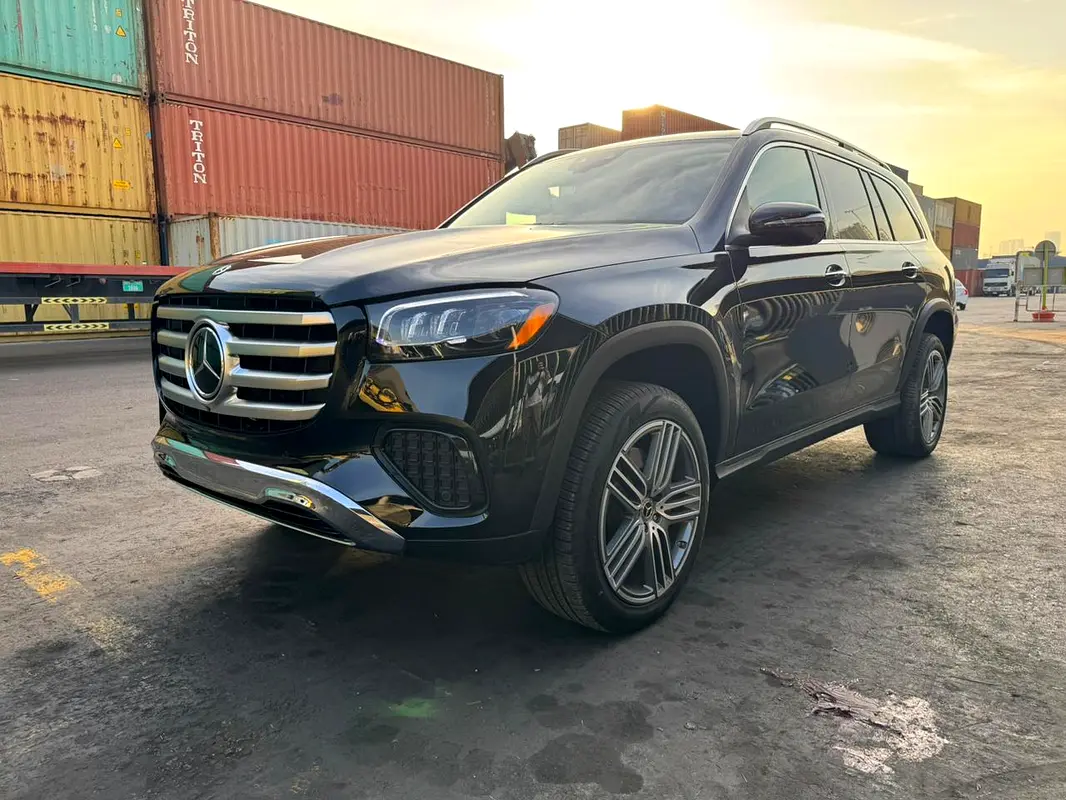 Mercedes-Benz GLS-Class 2025 — photo 1 of 20