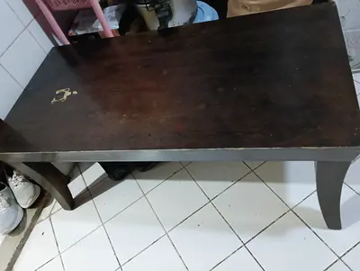 Solid Wood Coffee Table/Center table in Good Condition