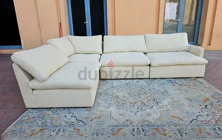 Swin Feather 🪶 filled sofa