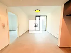 Specious luxury one bedroom with pool view for rent in Al Jada tiraz