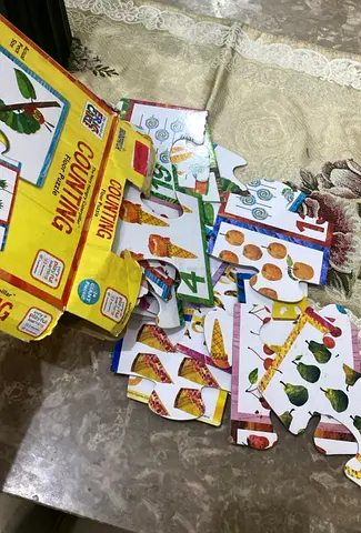 The Very Hungry Caterpillar-Counting Floor Puzzle.