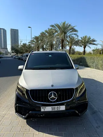 2021 V25 GCC MAYBACH CONVERSATION