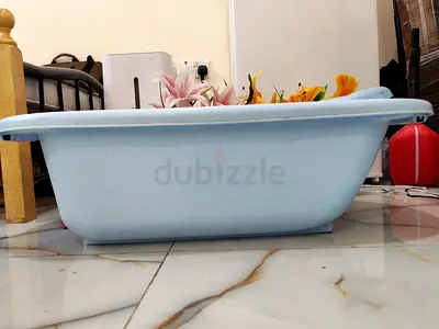 Baby bath tub