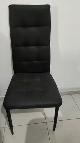 Modern High-Back Dining Chair in Sleek Black
