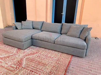 Cratebarrel Sofa grey
