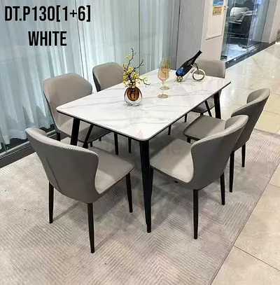 Brand new dinning table With 6 chair for sell