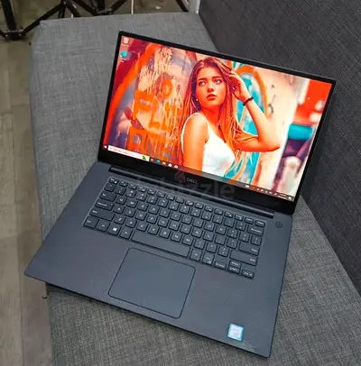 Core i7/32gb 4gb Nvidia T2000 -  Dell Precision 15 - 5540 - Workstation XPS Laptop