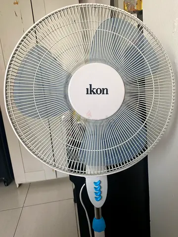 Ikon pedestal fan