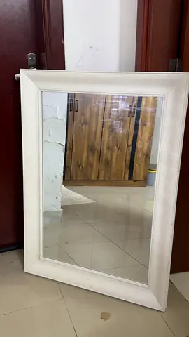 White mirror