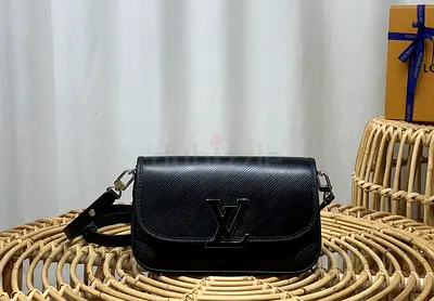 Louis Vuitton Shoulder Bag LV BUCI Flap Bag Black Epi Grained Cowhide Leather