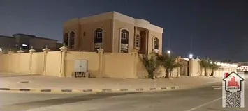 Villa for rent in Ajman, Al Hamidiyah area 6 rooms, a council and two halls Corner of two streets Gr